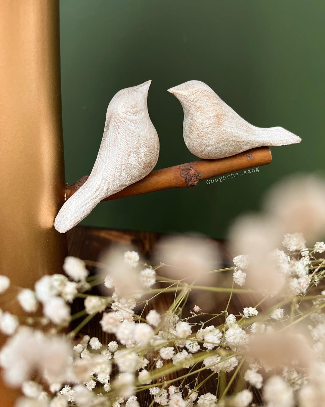 آباژور مخروطی طلایی