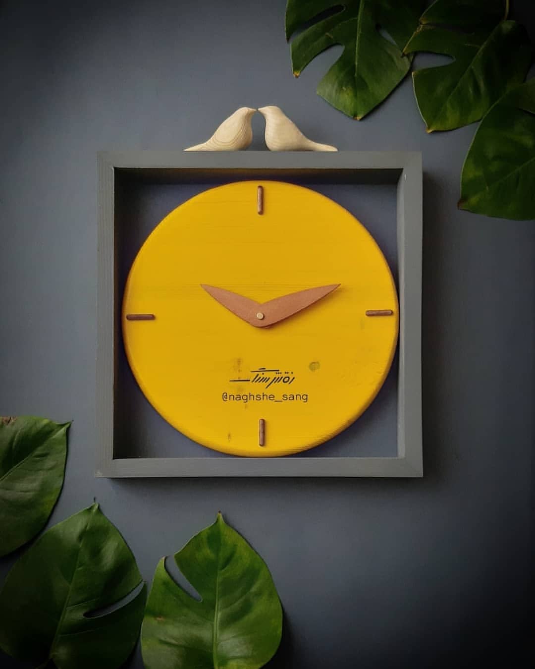 ساعت g۳۴ طوسی/زرد