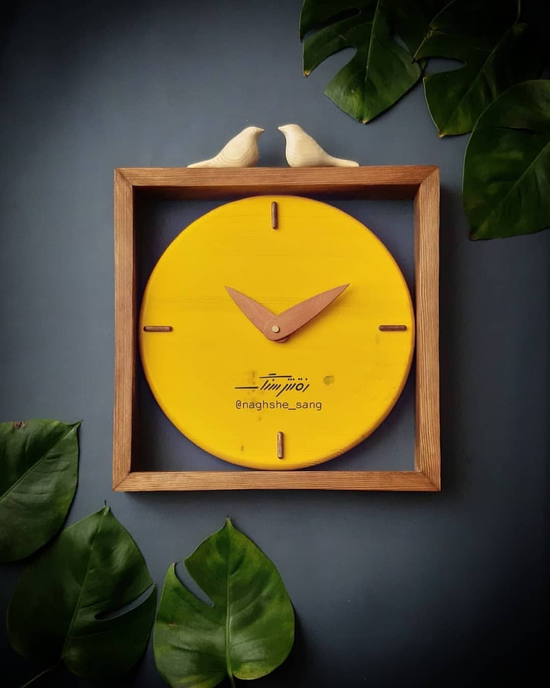 ساعت g۳۴ زرد