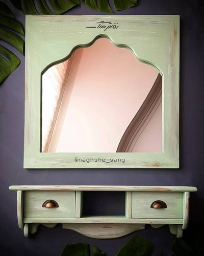 آیینه و شلف دیواری