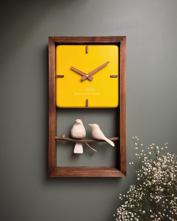 ساعت دیواری m25 زرد