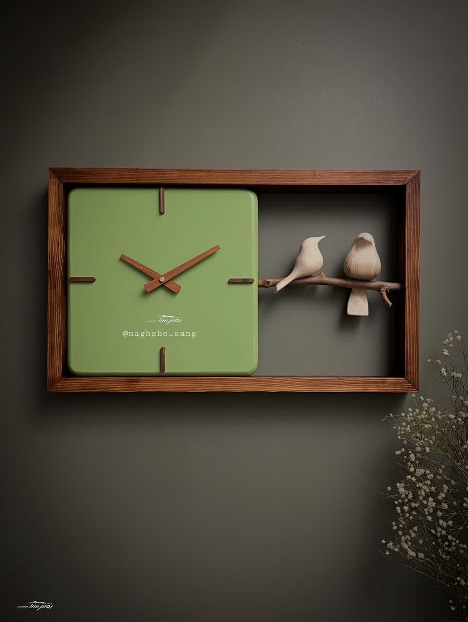 ساعت دیواری افقی m30 سبز